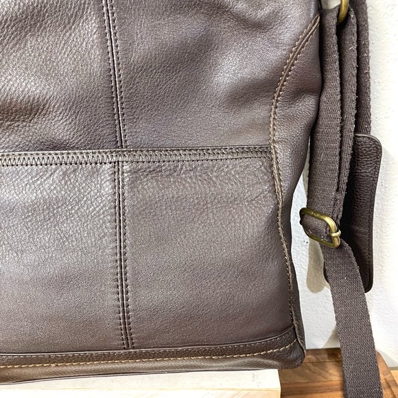 The Sak Brown Pebbled Leather Crossbody Bag Zip Top Adjustable Strap Minimalist - Picture 6 of 15